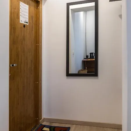 Mini Centre *